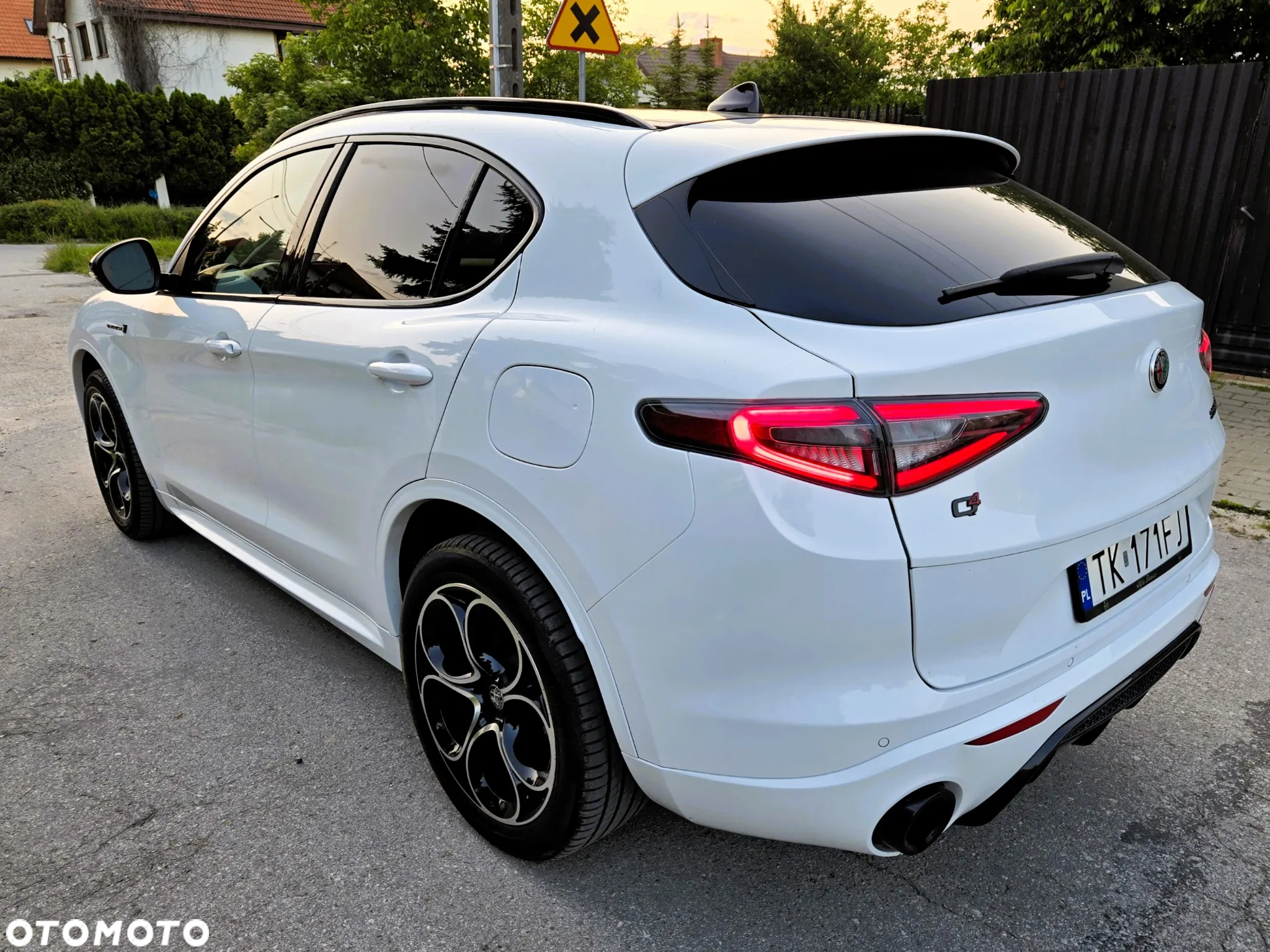 Alfa Romeo Stelvio 2.0 Turbo 16V AT8-Q4 Veloce Ti - 6