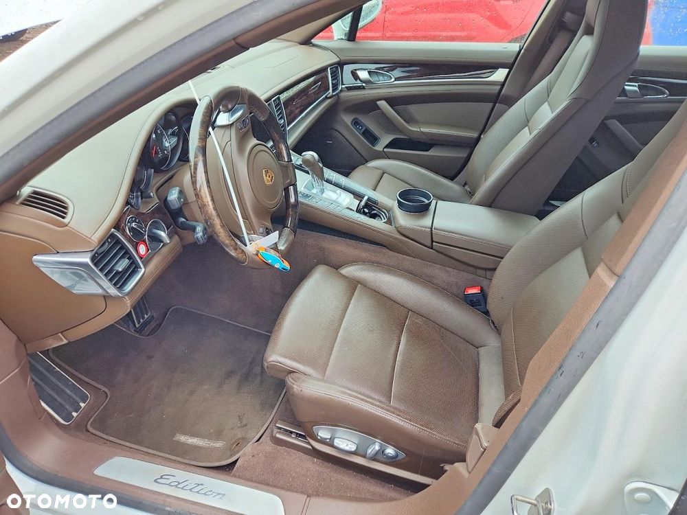 Porsche Panamera PDK - 8