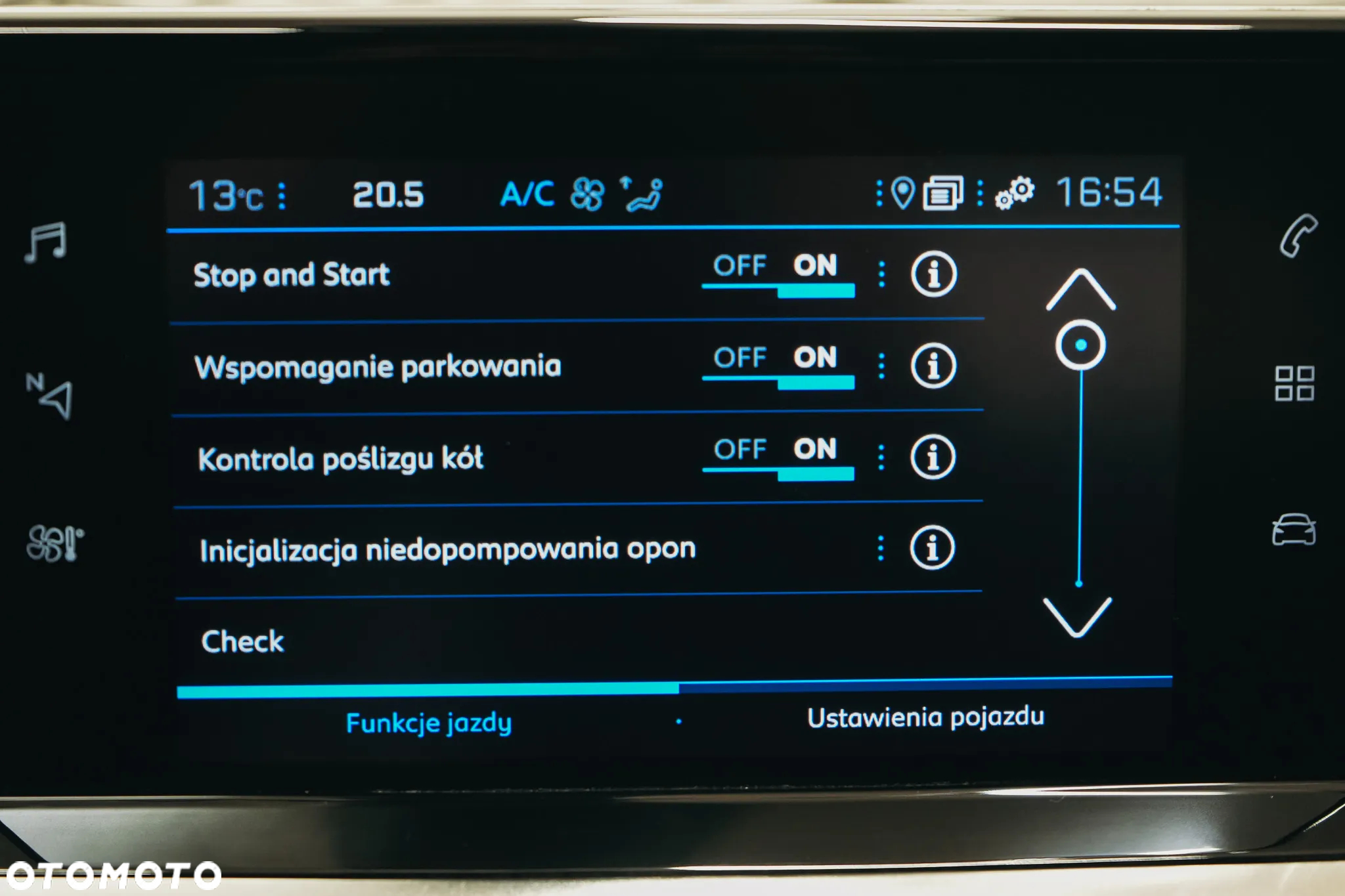 Peugeot 2008 1.5 BlueHDi Allure S&S EAT8 - 33