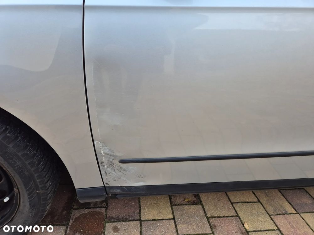 Volkswagen Passat 2.0 FSI Comfortline - 19