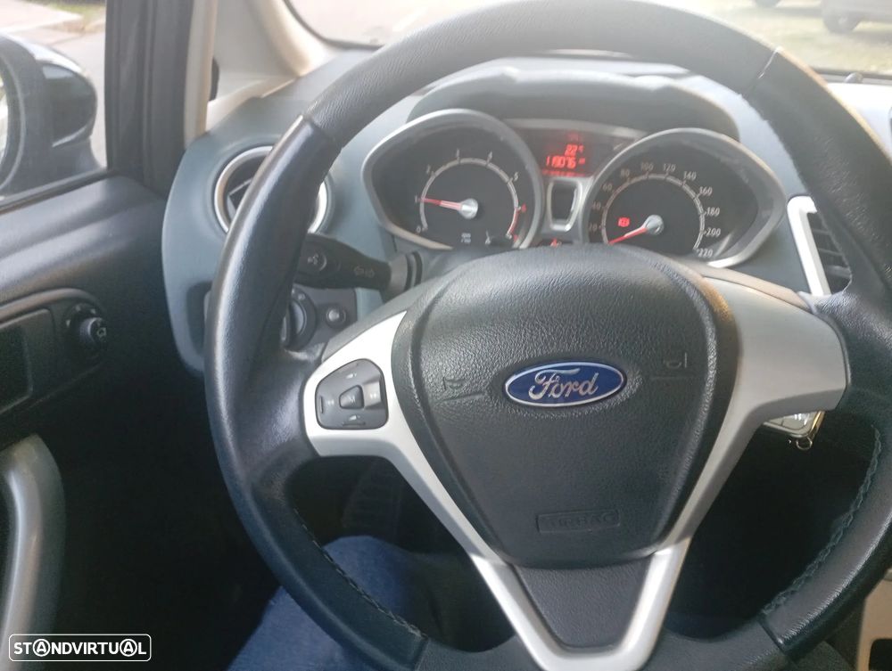 Ford Fiesta 1.25 Titanium 124g - 4