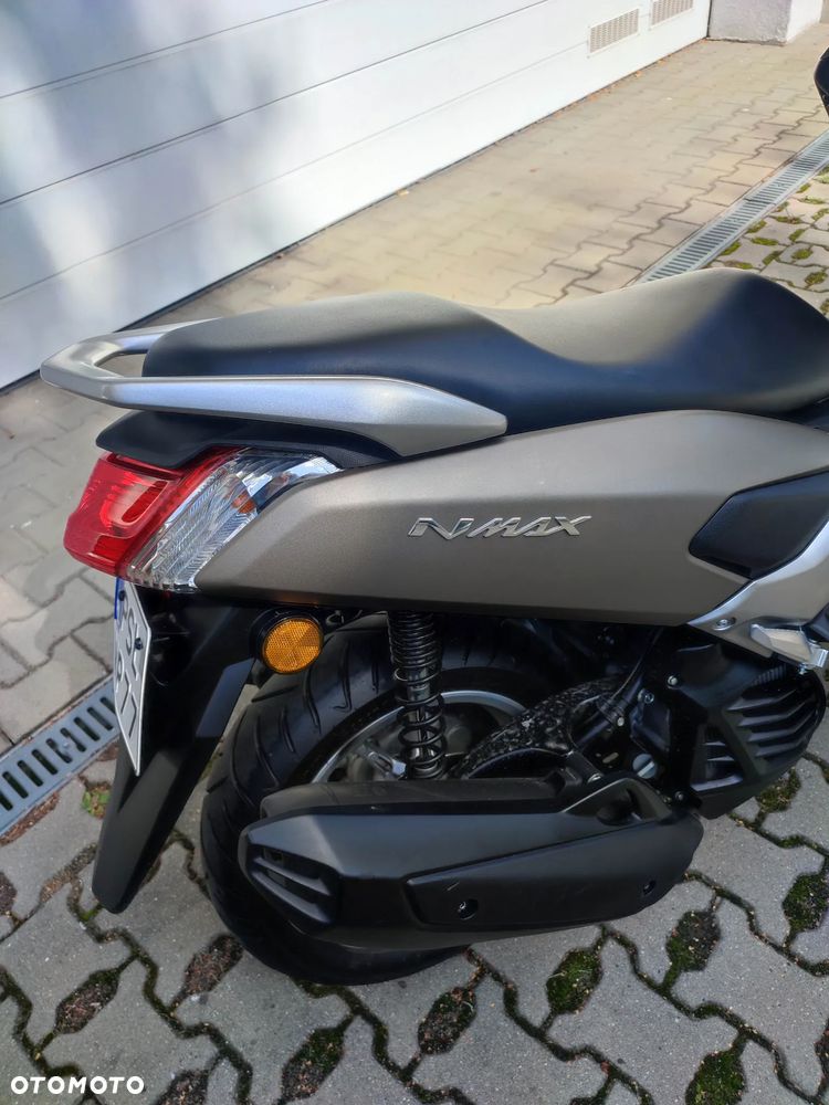 Yamaha NMAX - 4