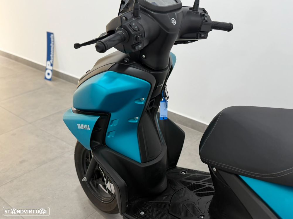 Yamaha RayZR - 7