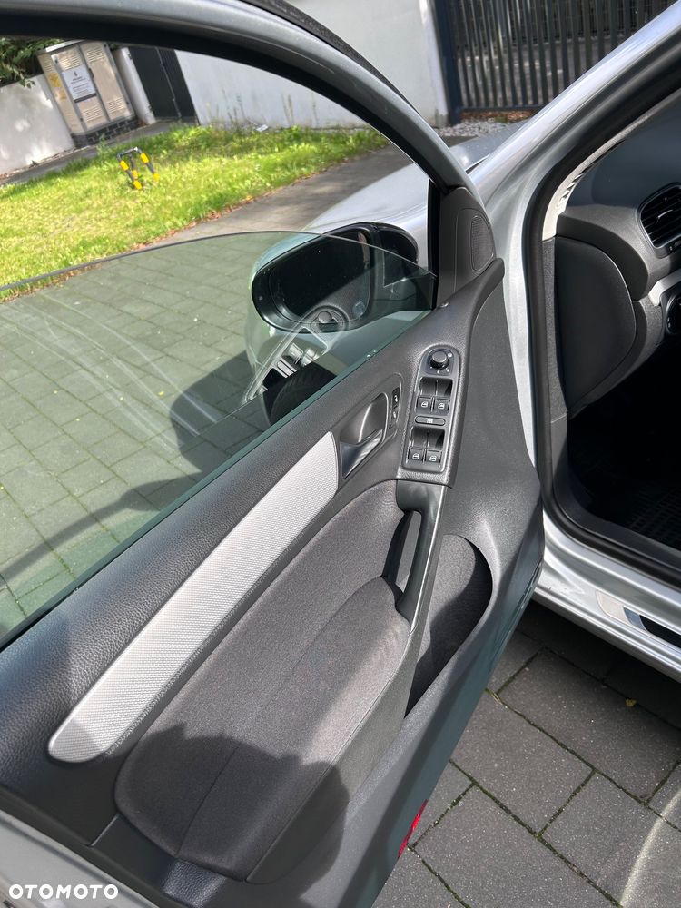 Volkswagen Golf - 14