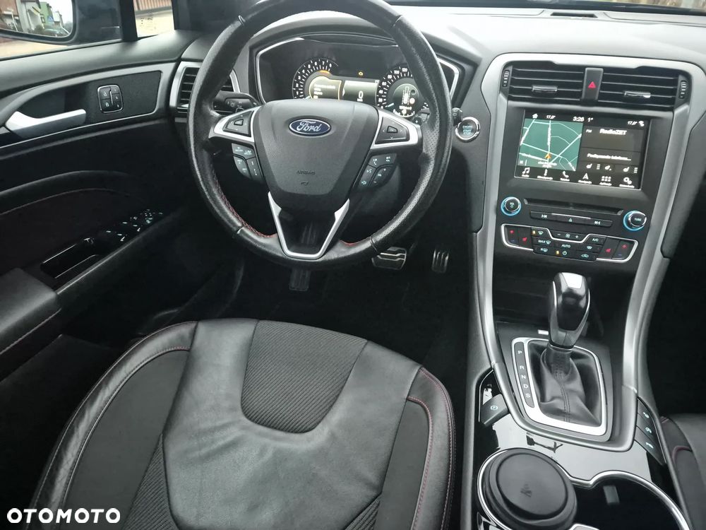 Ford Mondeo 2.0 EcoBoost STart-Stopp Autom ST-Line - 12