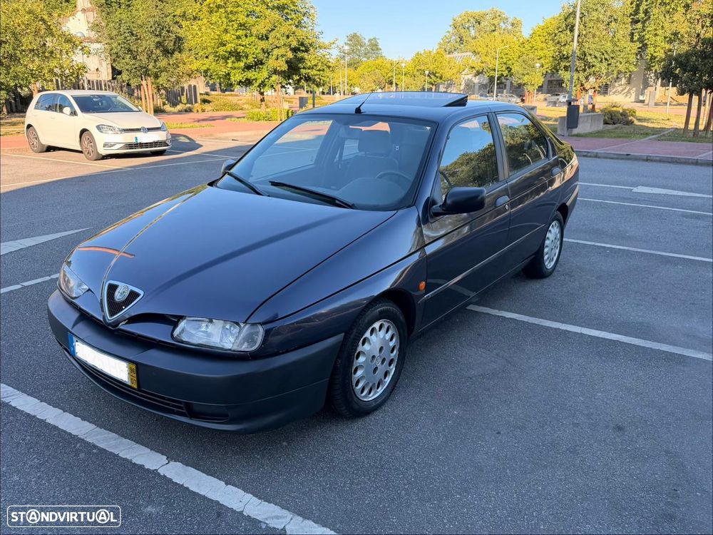 Alfa Romeo 146 1.4 Image - 3