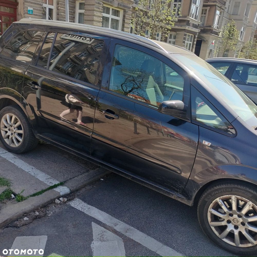 Opel Zafira 1.6 - 6