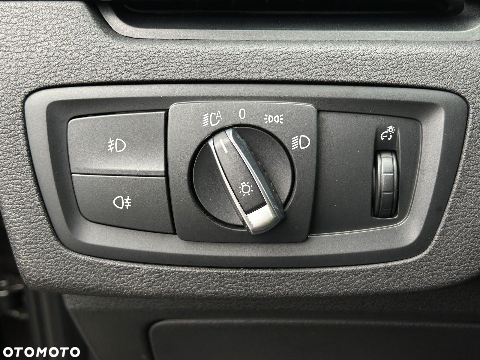 BMW X1 sDrive18i GPF Advantage - 20