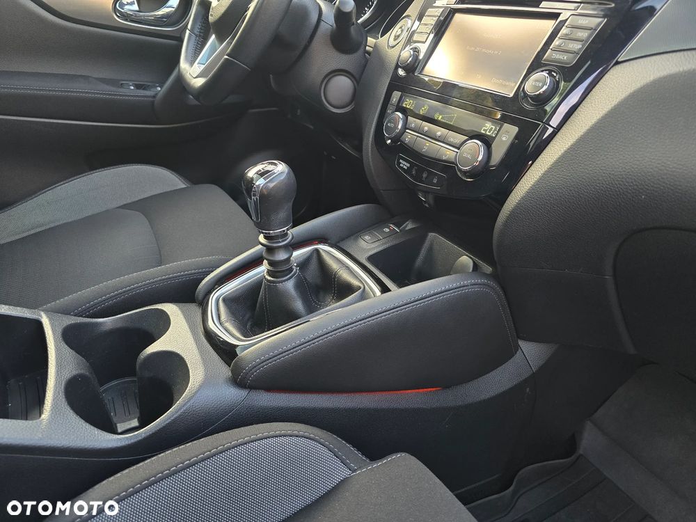 Nissan Qashqai 1.6 DIG-T Tekna - 24