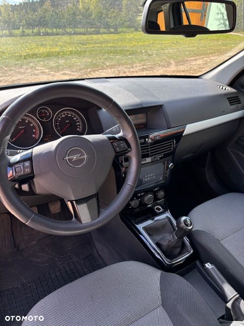 Opel Astra 1.6 Color Edition - 9