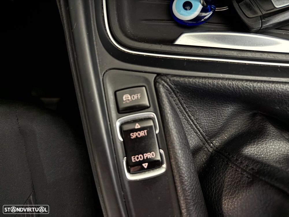 BMW 318 d Touring Navigation - 14
