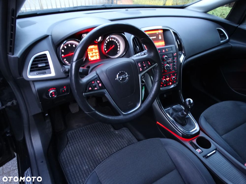 Opel Astra 1.4 Turbo Cosmo - 15