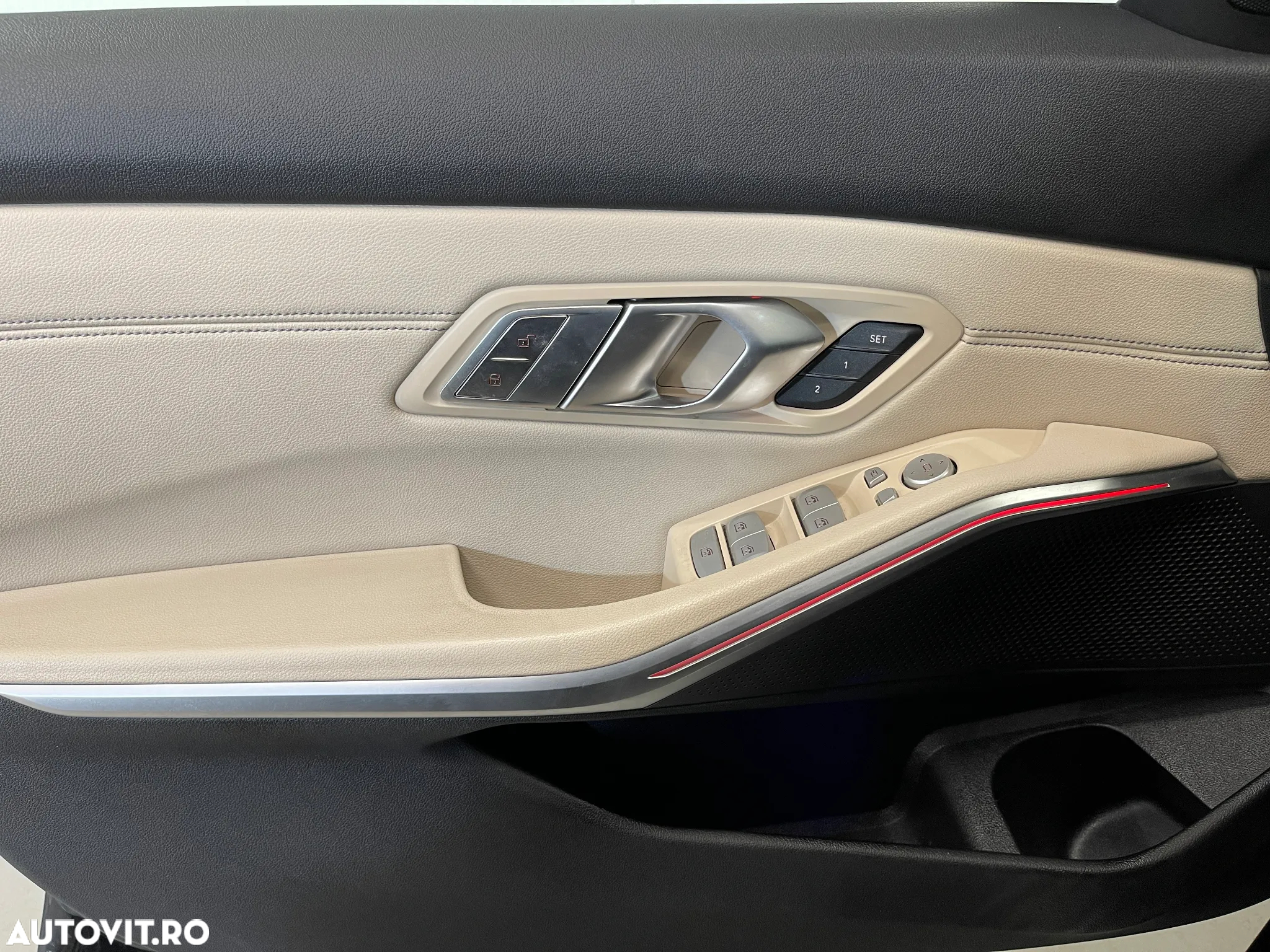 BMW Seria 3 330i xDrive AT - 27