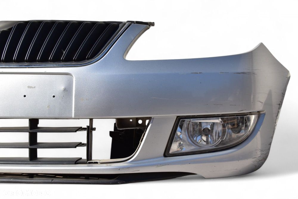 Zderzak Przód SKODA FABIA II Lift Kod lakieru: LA7W - 4