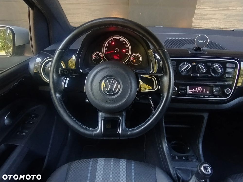Volkswagen up! club - 26