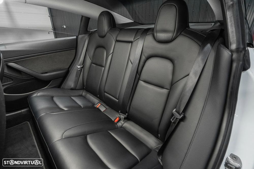 Tesla Model 3 Long Range AWD Dual Motor - 24