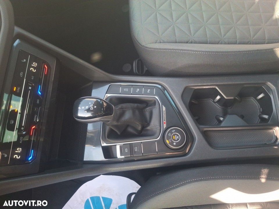 Volkswagen Tiguan - 22