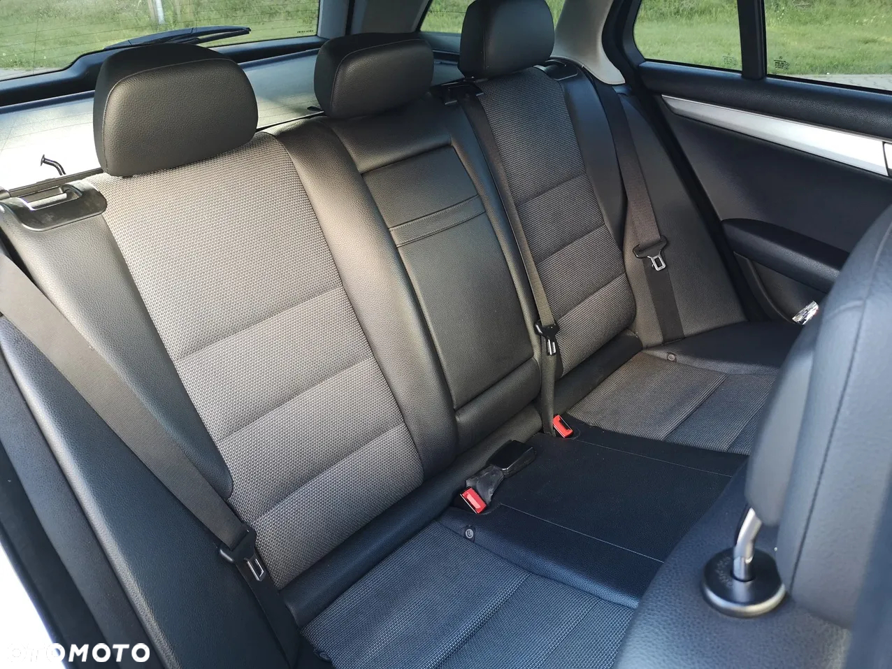 Mercedes-Benz Klasa C 220 (BlueTEC) d T 7G-TRONIC Avantgarde - 14