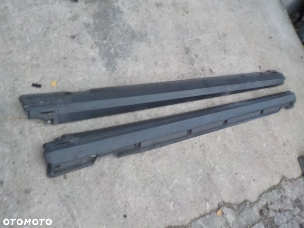 RANGE ROVER EVOQUE LISTWA PROGOWA LEWA LUB PRAWA - 1