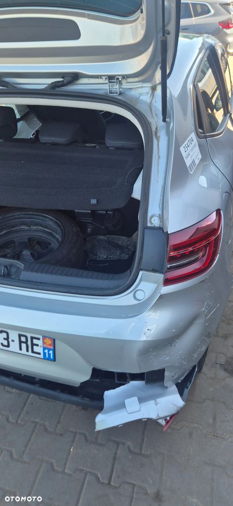 Renault Clio - 21