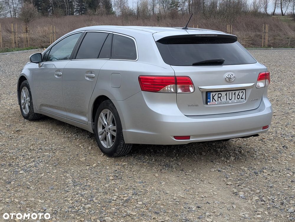 Toyota Avensis 1.8 Premium EU5 - 4