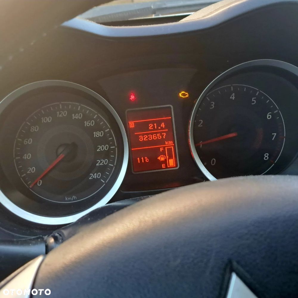 Mitsubishi Lancer 1.5 Invite - 7