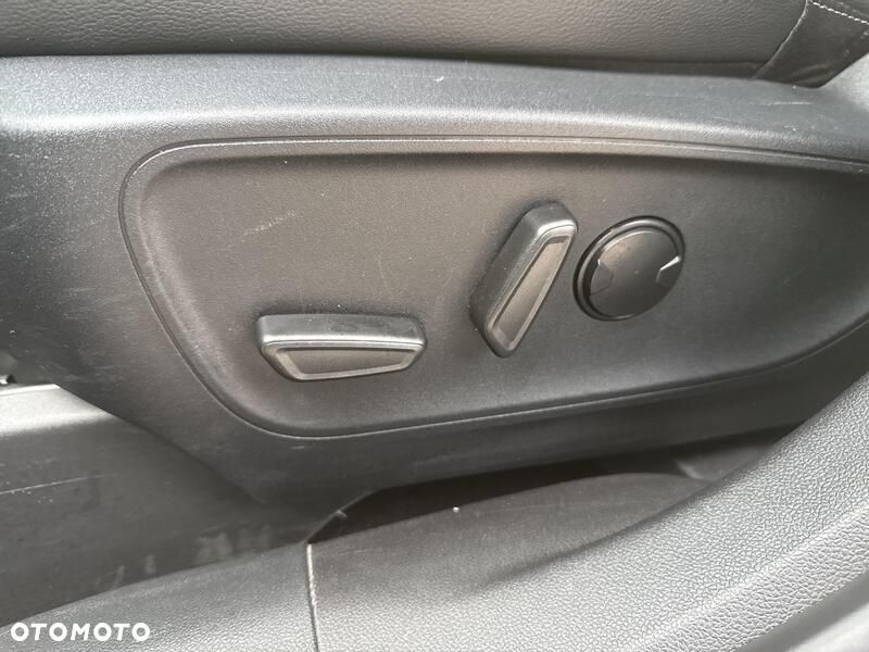 Ford Kuga - 20