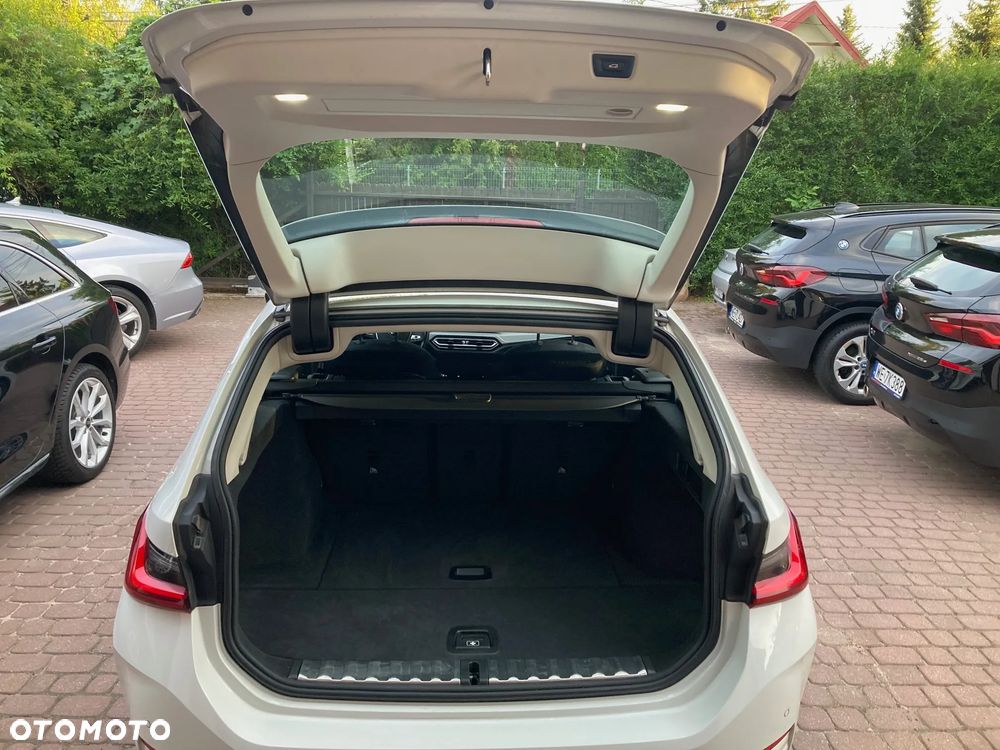 BMW Seria 3 318i Advantage sport - 9