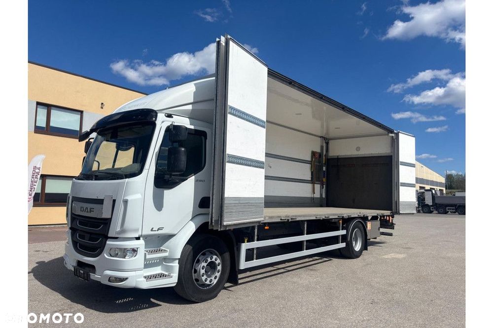 DAF LF 290 4x2 EURO6 + SIDE OPENING + VERY LOW MILEAGE! - 2