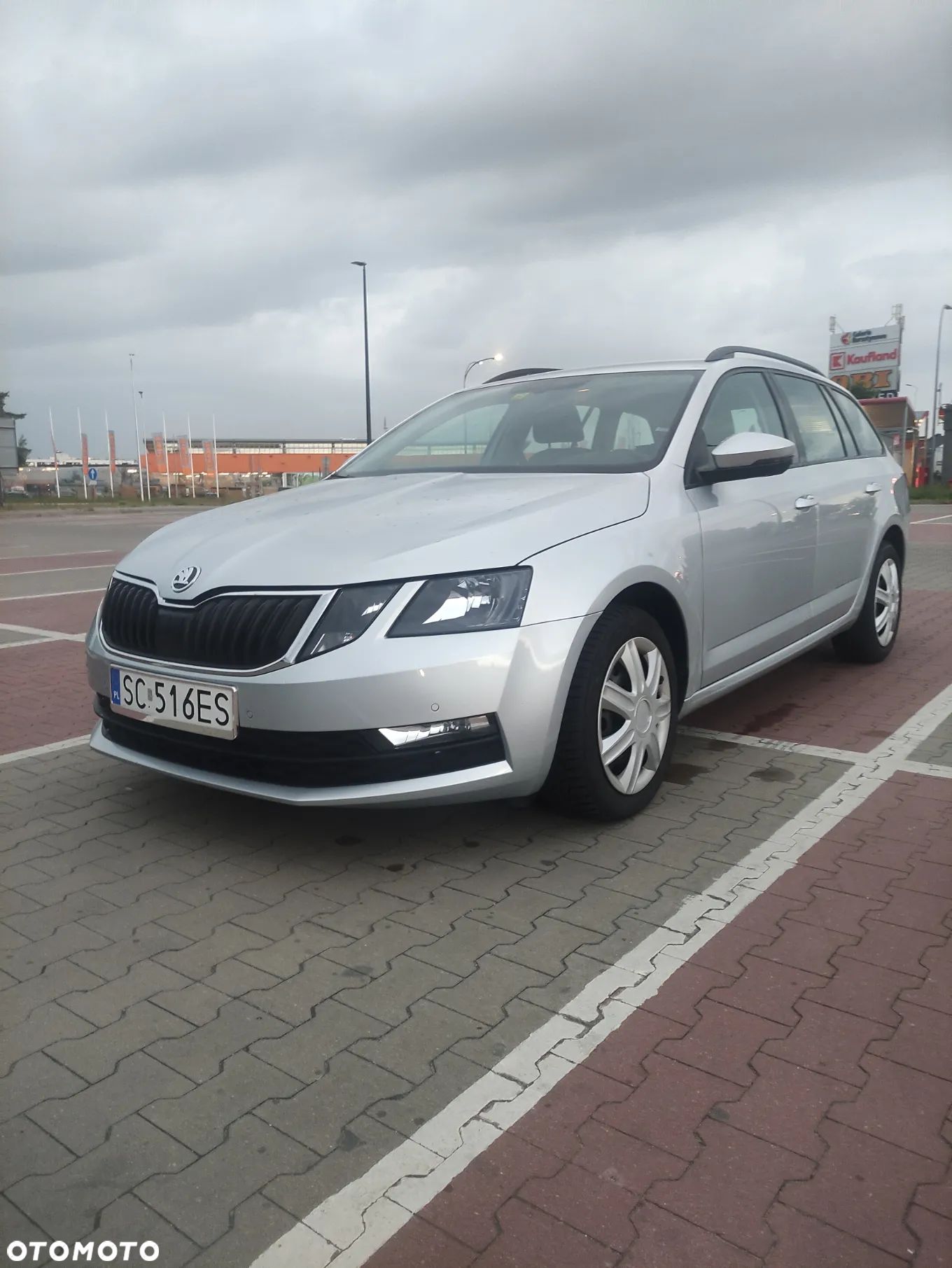 Skoda Octavia 1.6 TDI Drive DSG - 1