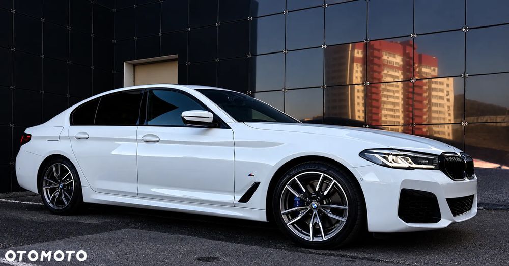 BMW 5 Series 2021 photo 2