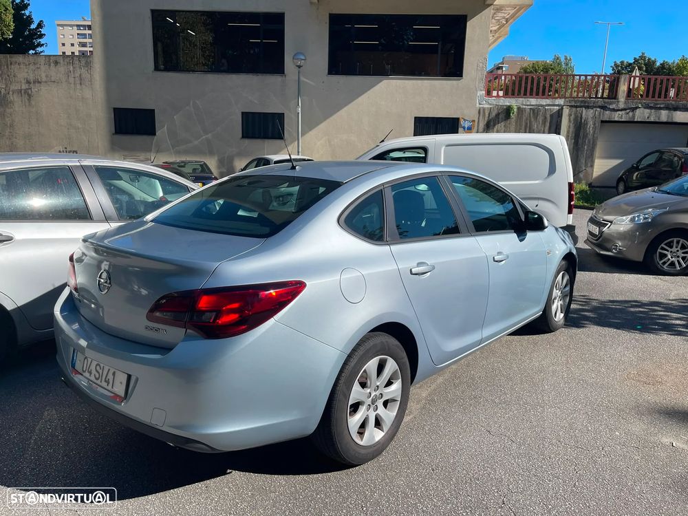 Opel Astra 1.4 T GPL - 11