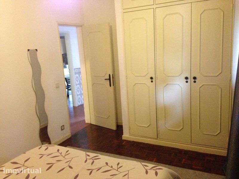 Aluga-se apartamento com excelente localização - Grande imagem: 5/8