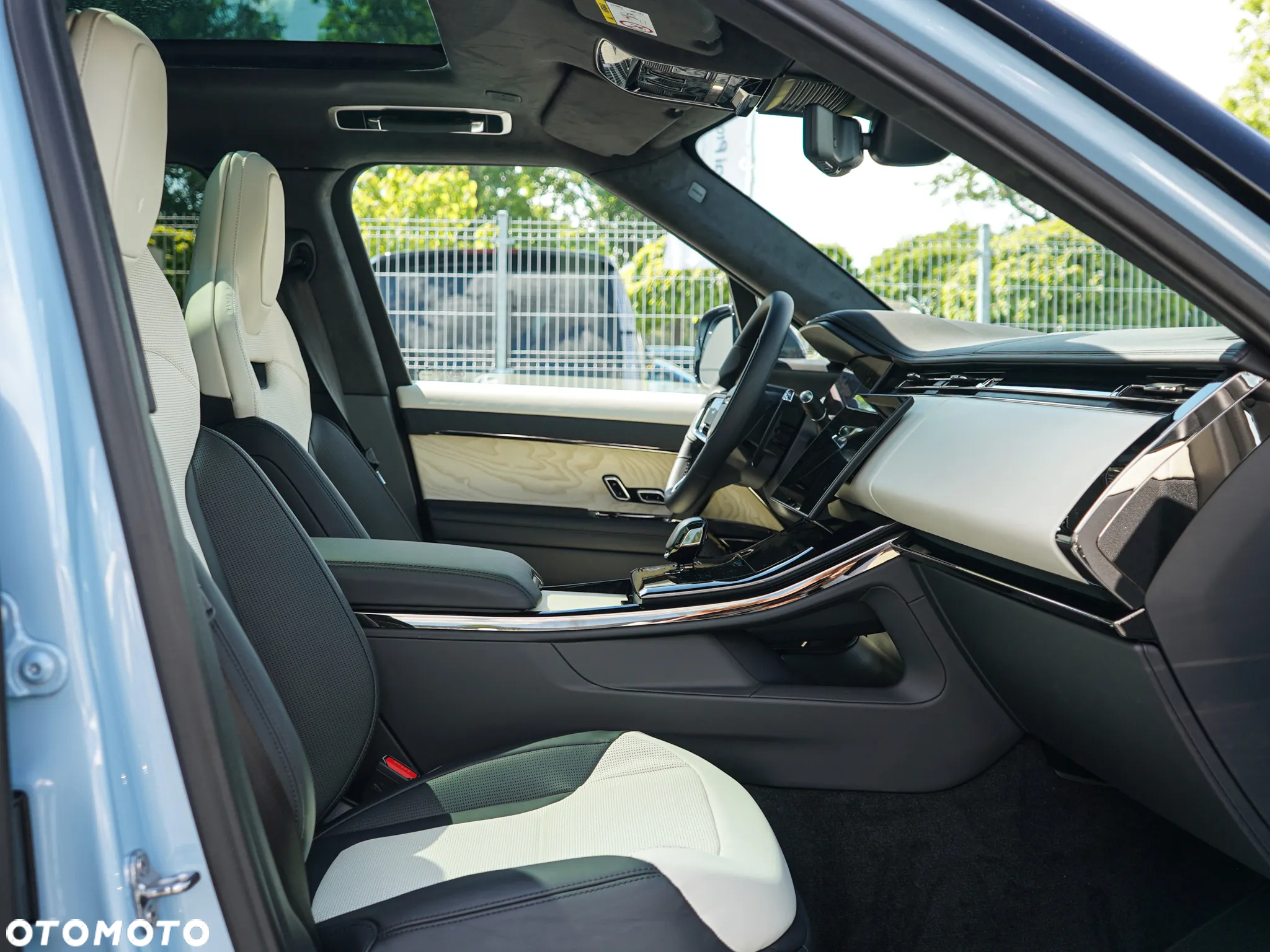 Land Rover Range Rover Sport - 17
