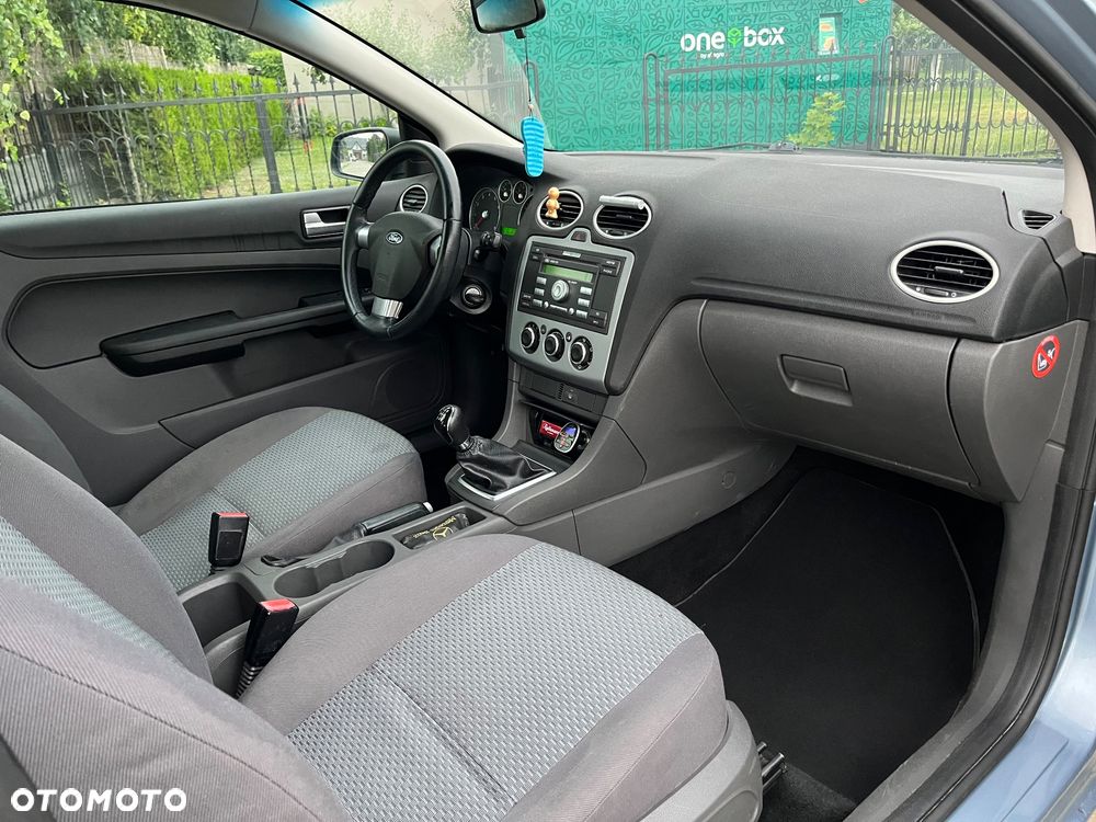 Ford Focus 1.6 Sport - 18