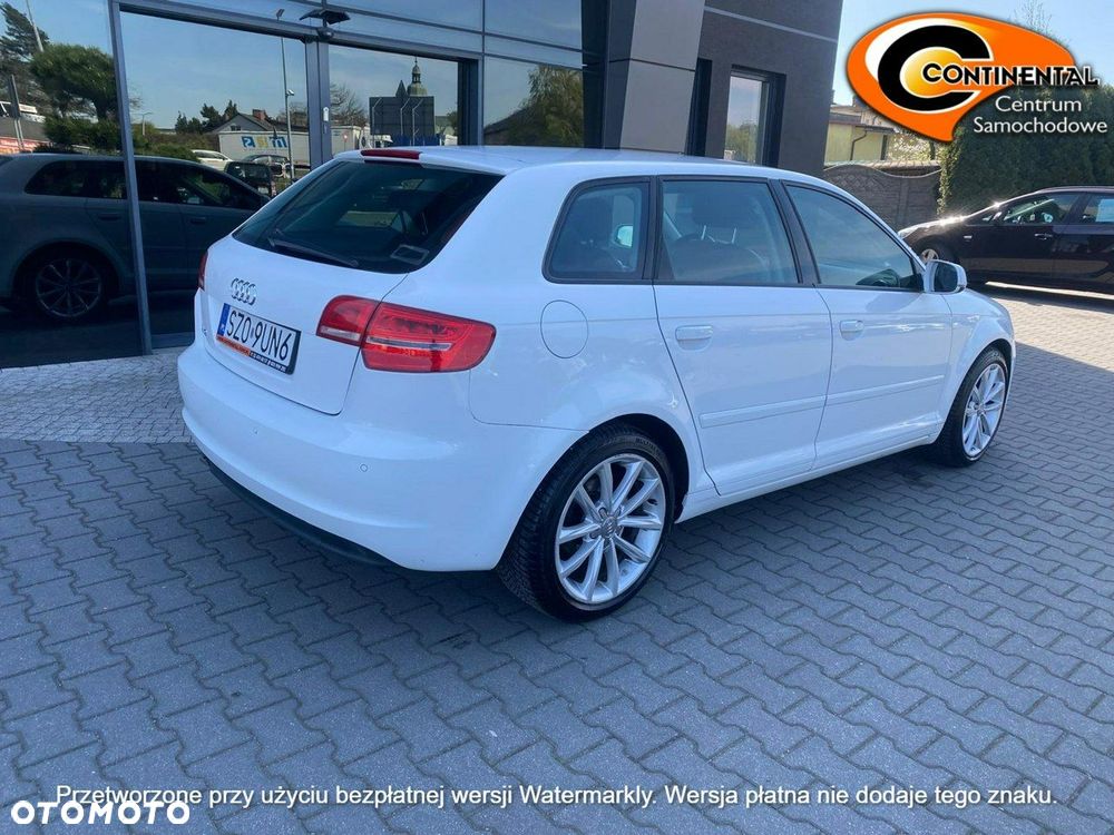 Audi A3 Sportback - 3