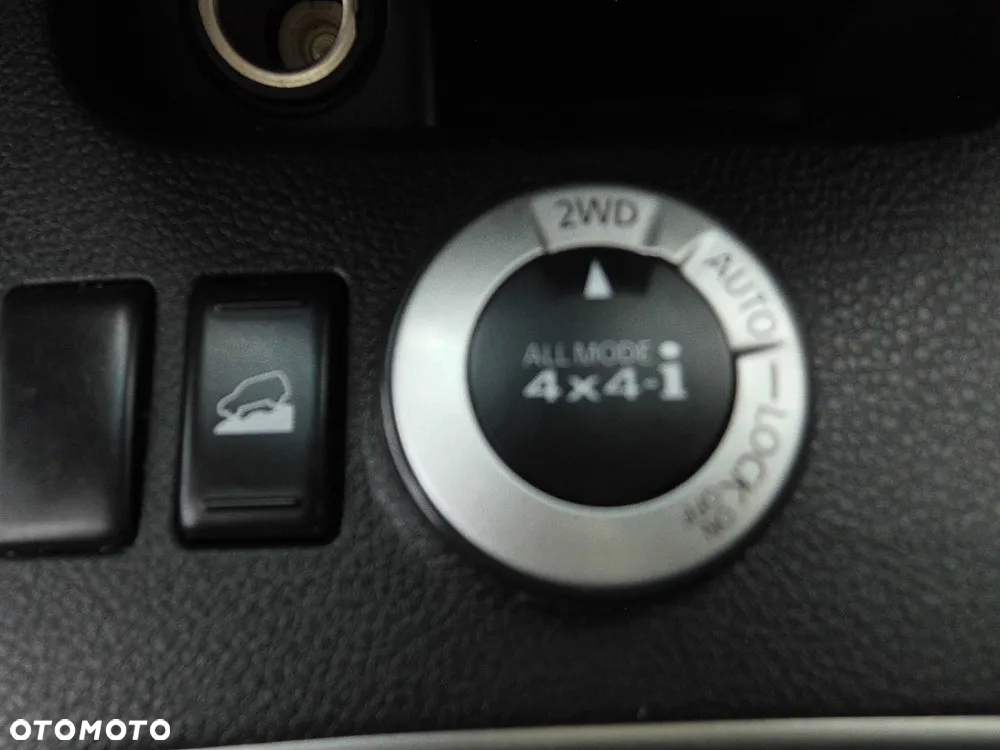 Nissan X-Trail 2.0 dCi 4x4 DPF Platinum - 20