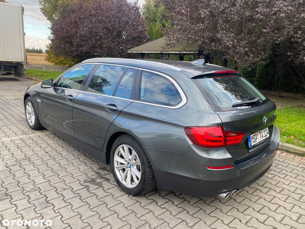 BMW Seria 5 520d Touring - 6