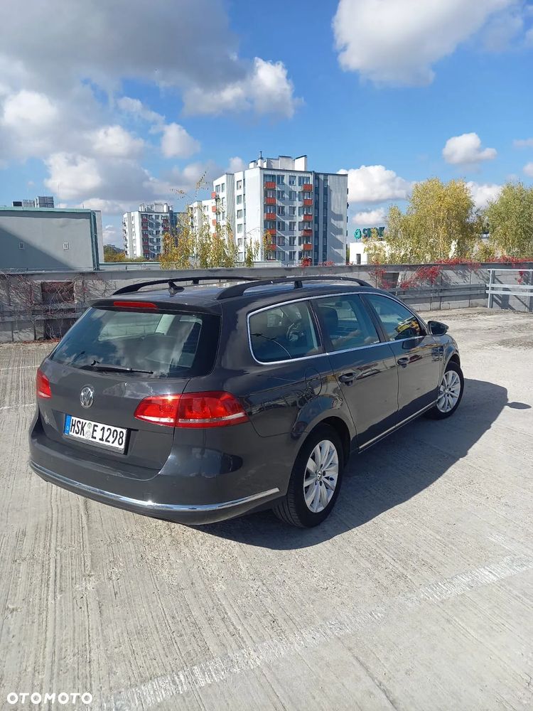 Volkswagen Passat 1.6 TDI Comfortline - 6