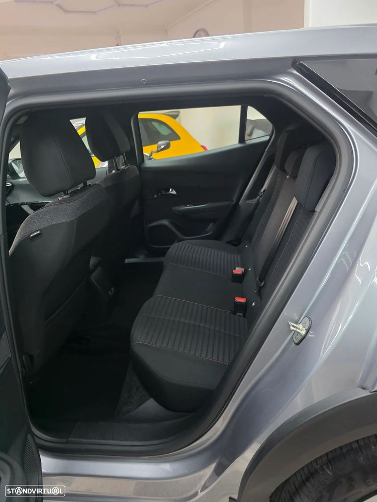 Peugeot e-2008 50 kWh Active Pack - 10