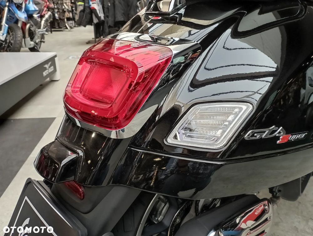 Vespa GTS - 10