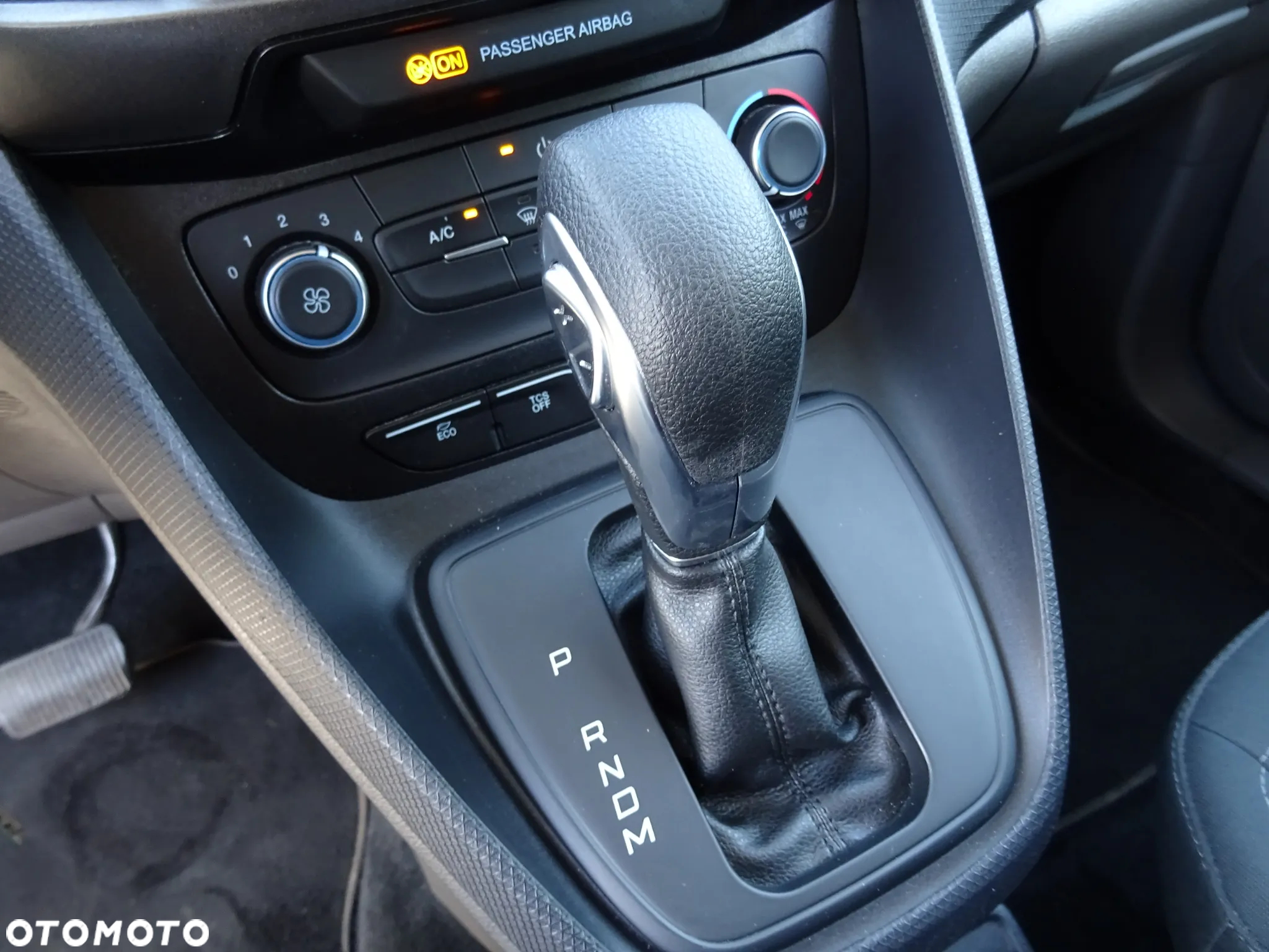 Ford Tourneo Connect 1.5TDCi Start-Stop Titanium - 21