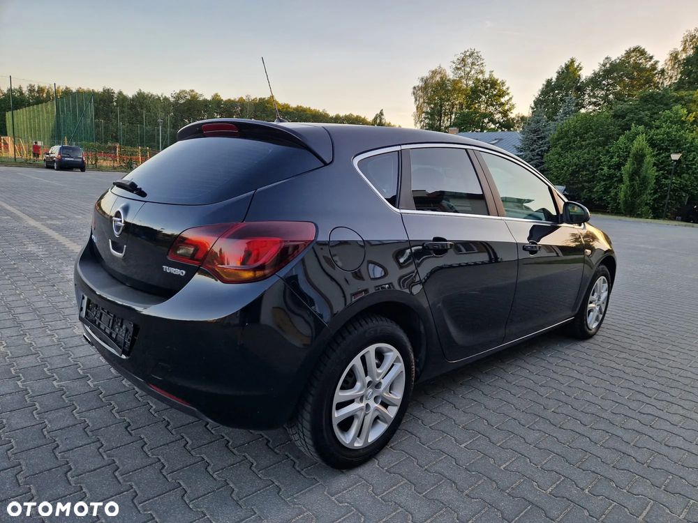 Opel Astra 1.4 T Cosmo S&S - 11