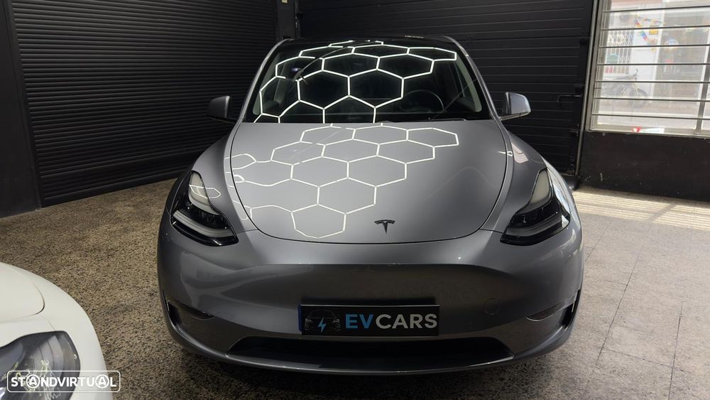 Tesla Model Y Performance Dual Motor AWD - 2