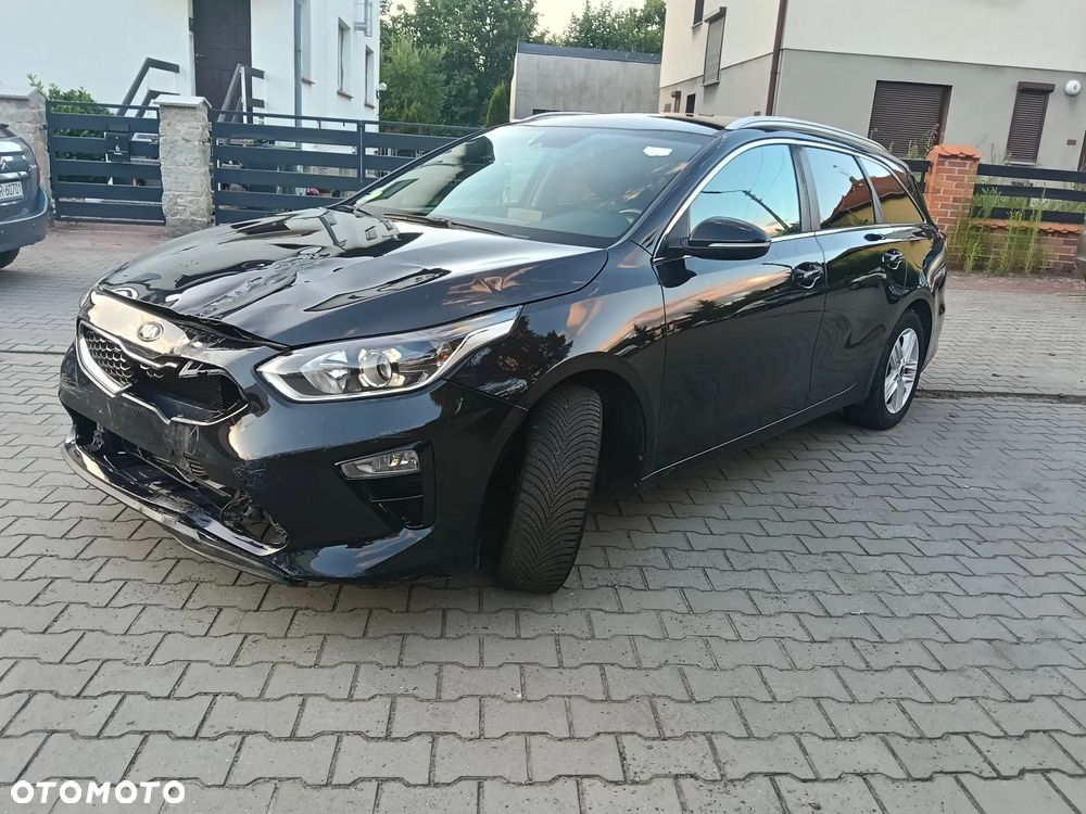 Kia Ceed - 22
