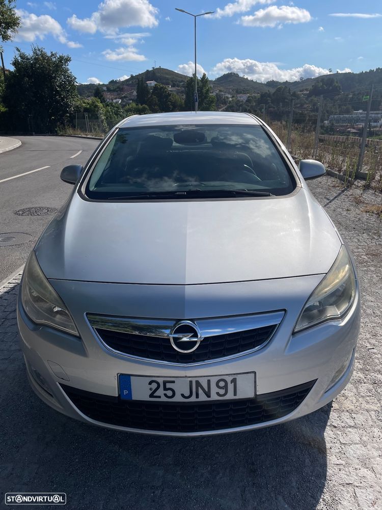 Opel Astra 1.3 CDTi Cosmo - 4
