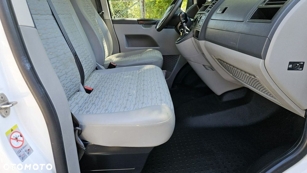 Volkswagen Transporter - 16