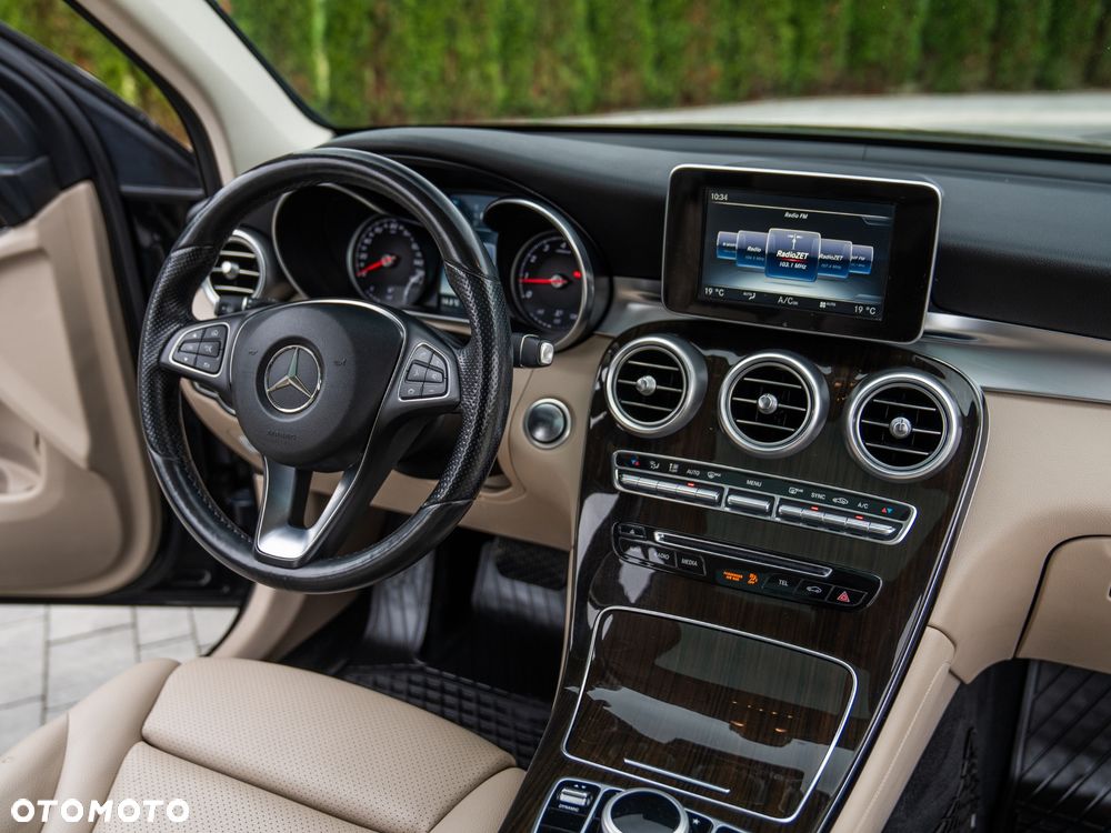 Mercedes-Benz GLC - 28