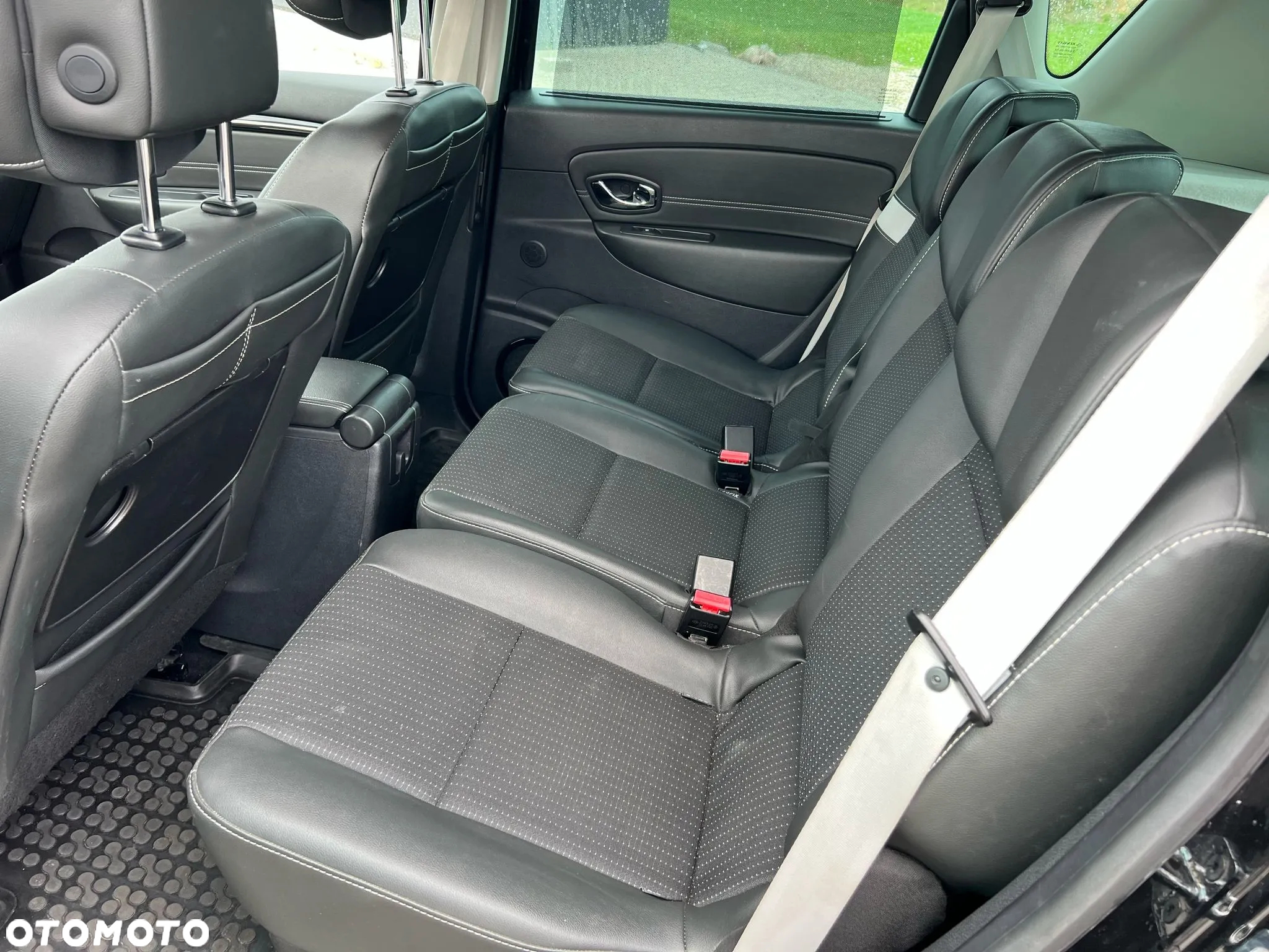 Renault Scenic 1.6 dCi Bose - 14