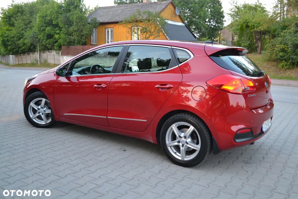 Kia Ceed 1.6 GDI Platinum Edition - 31